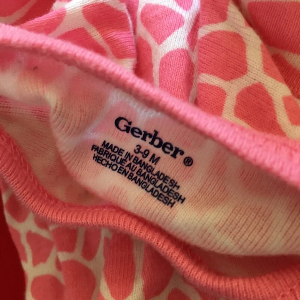 Gerber onesie 3-9 months